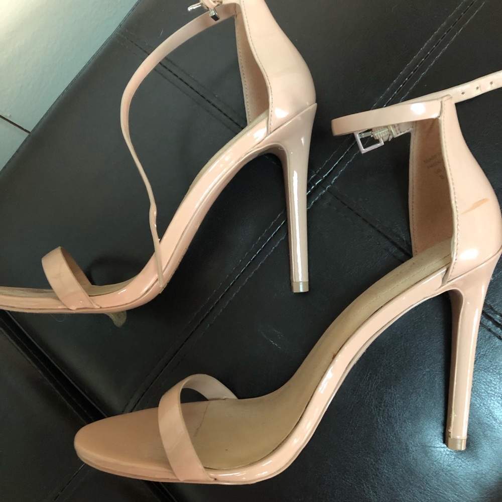 ALDO Excellent condition nude paten leather heels - Picture 6 of 7